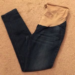 Maternity skinny jeans